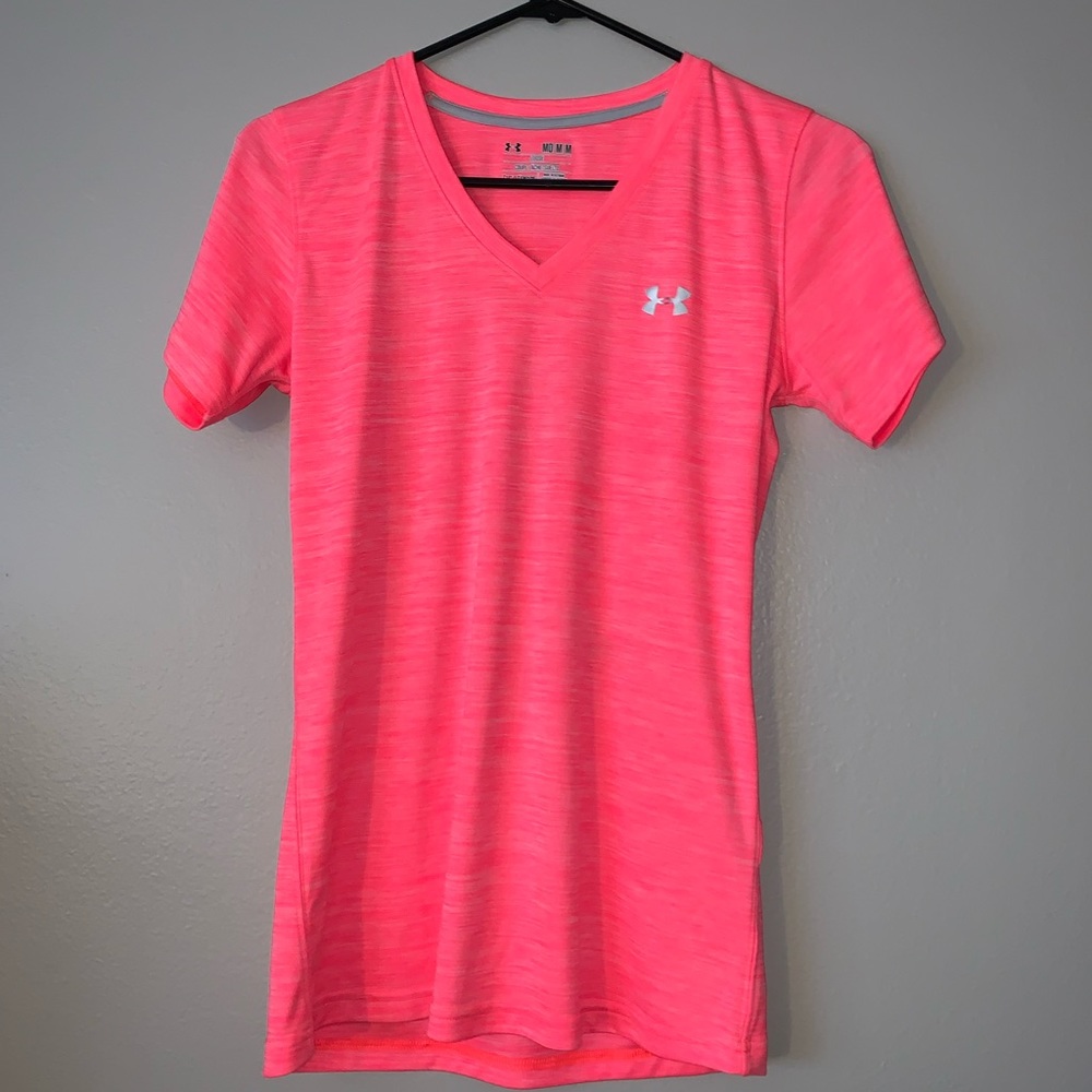 ✨3/$15✨Women’s Under Armour Workout Top